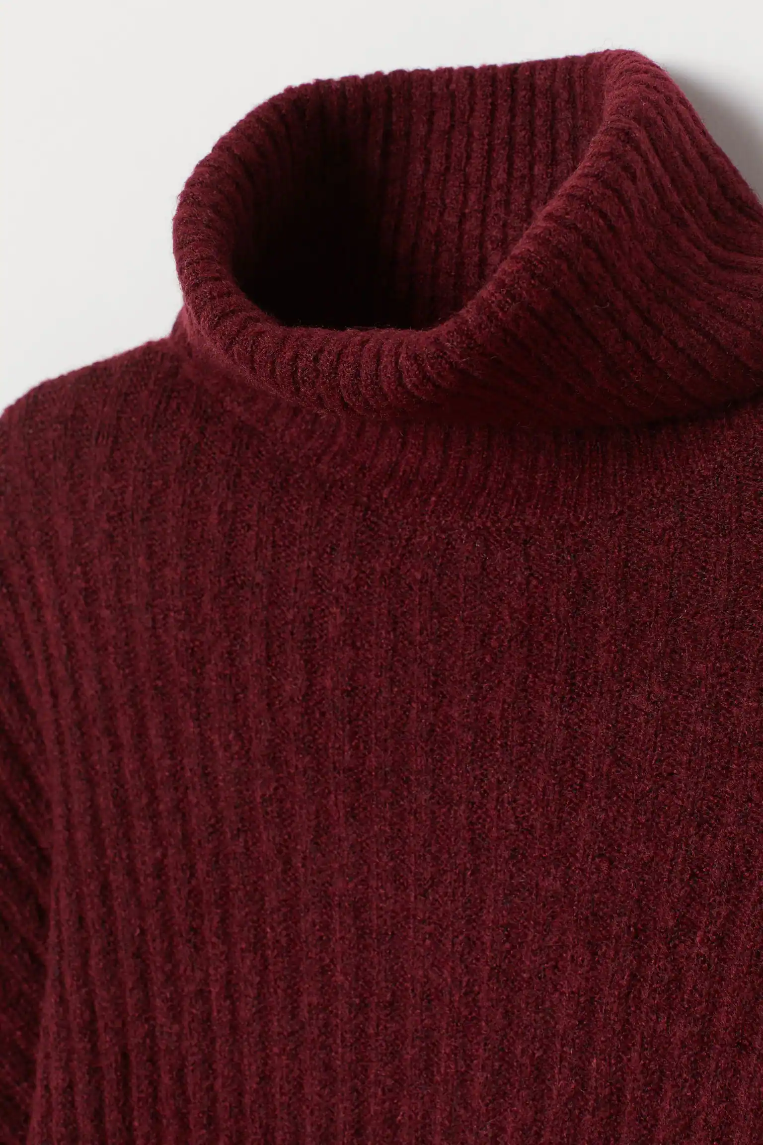 Berlin Tv Series 2023 Burgundy Turtle Neck Sweater - Image 2