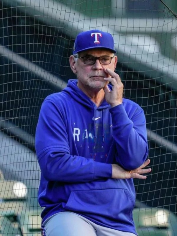 Bruce Bochy Texas Rangers Baseball Blue Hoodie - Image 4