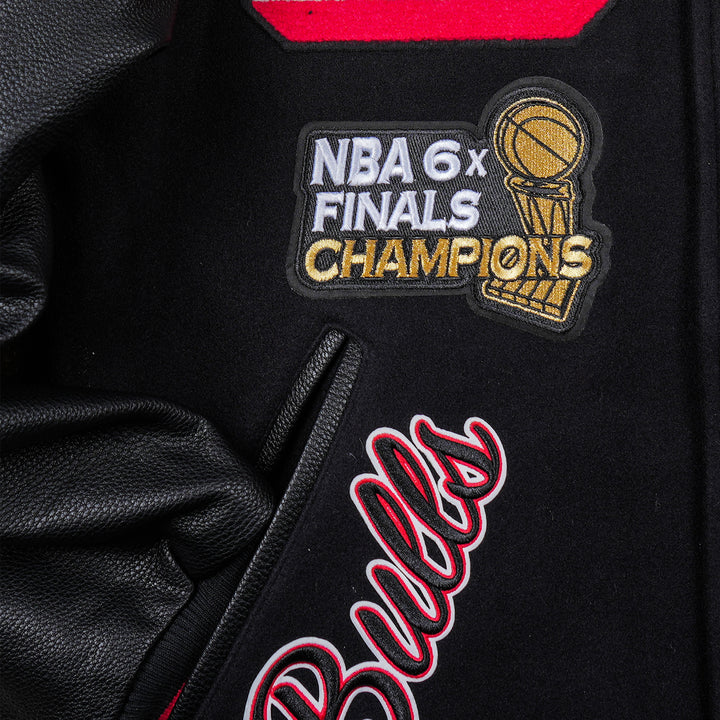 Men's Chicago Bulls Varsity jacket - Image 3