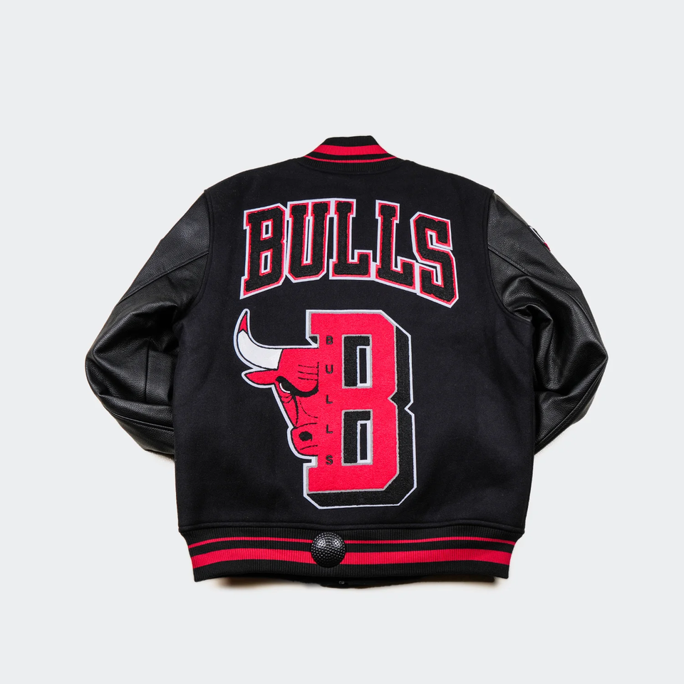 Men's Chicago Bulls Varsity jacket - Image 2