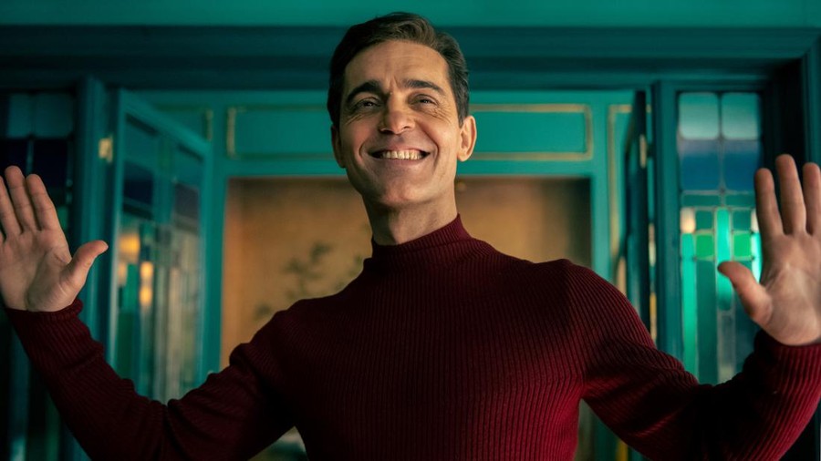 Berlin Tv Series 2023 Burgundy Turtle Neck Sweater